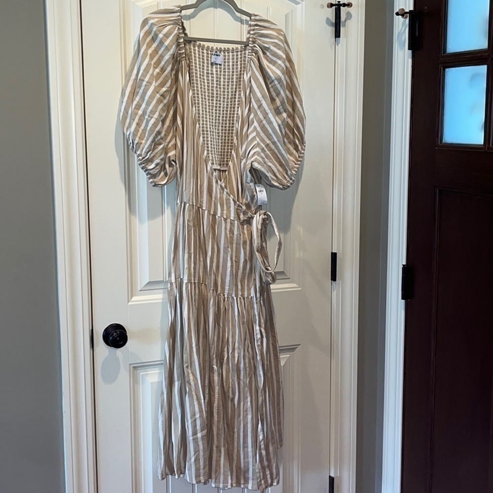 Old Navy Waist-Defined Striped Tan/White striped Tie-Belt Midi Wrap Dress 4X nwt